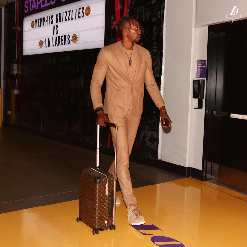 替补中锋 替补中锋